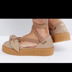 NEVER OPENED PUMA Fenty Bow Creeper Sandal. Natural-oatmeal IN BOX w shoe bag